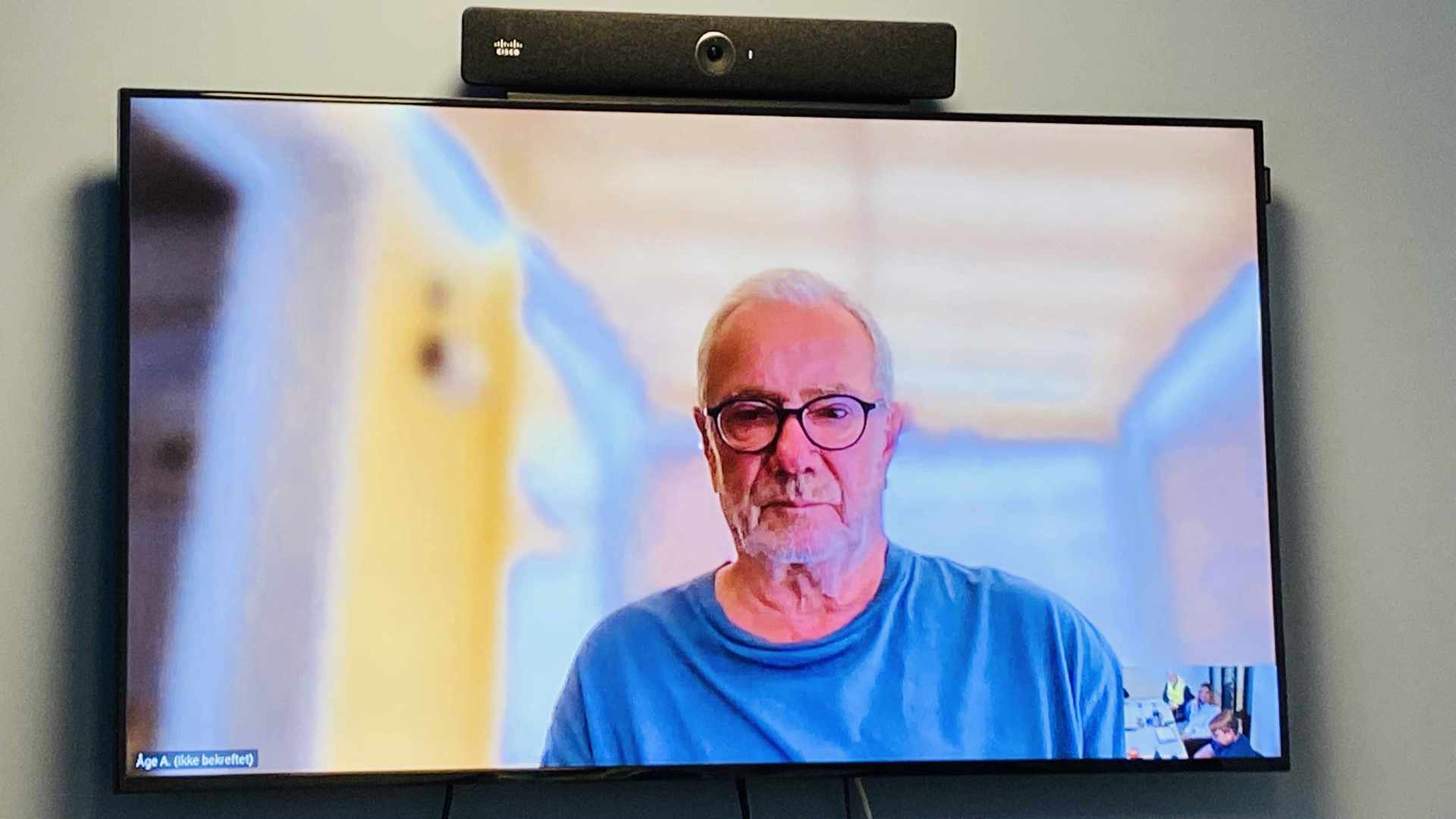 Åge gir honoraret til Verdal Lons arbeid